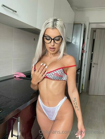 vanessavipp / Iulia Ponor / iuliaponor / vanessa56221873 Nude Leaks OnlyFans Photo 26