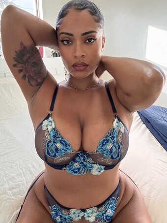 vaniti.b / https: / vanitibae Nude Leaks Photo 5