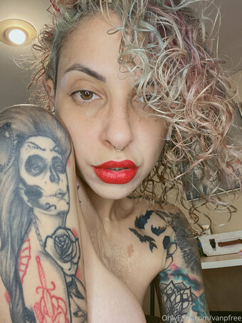 Vanphell Nude Leaks OnlyFans Photo 33