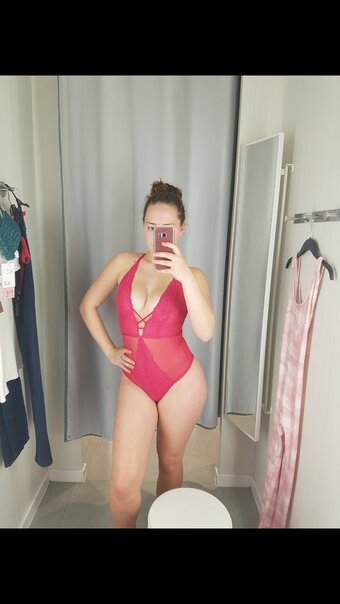 Vantoee Nude Leaks Photo 3