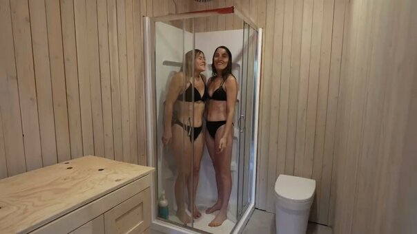 Vanwives Nude Leaks Photo 1