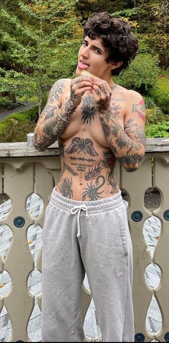 Vas Hal / Vashalastras / miss.daddi Nude Leaks OnlyFans Photo 13