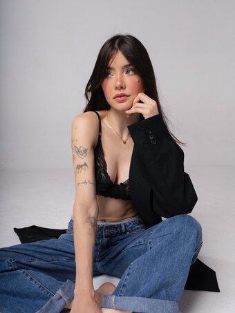 Vee Castro / Vitoria Castro / veecastroart / vidcg Nude Leaks Photo 10