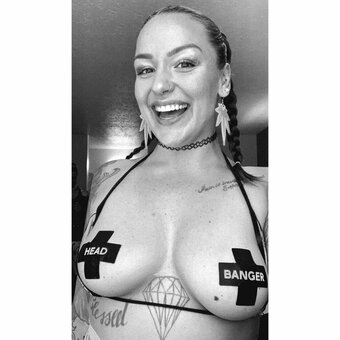 Vee Doherty / ronniedohertyy Nude Leaks Photo 9