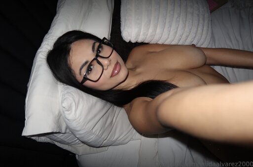 VeidaAlvarez2000 / Chorizolover222 / VeidaAlvarez222 Nude Leaks OnlyFans Photo 4