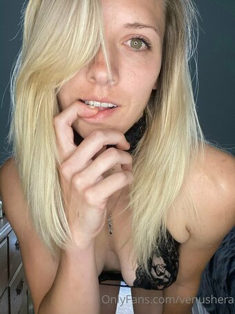 venushera Nude Leaks Photo 19