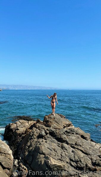 verenislonso Nude Leaks Photo 4