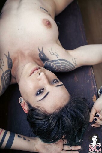 Vesperal / freevesperal / heyursinae / ursinaevesperal Nude Leaks OnlyFans Photo 15