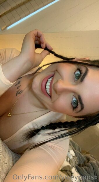 viceypopsx Nude Leaks Photo 10