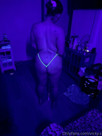 vicky.s Nude Leaks Photo 3