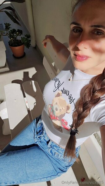 vicky85 Nude Leaks Photo 1