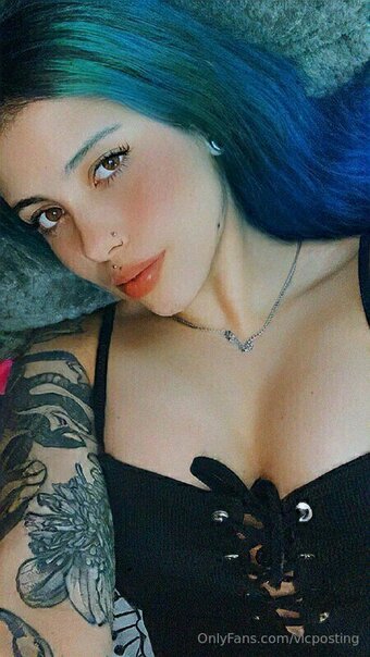 vicposting Nude Leaks Photo 2