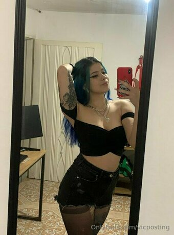 vicposting Nude Leaks Photo 9