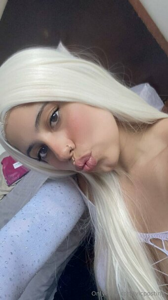 vicposting Nude Leaks Photo 12