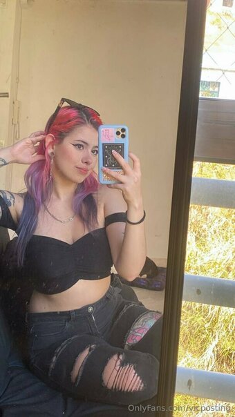 vicposting Nude Leaks Photo 15