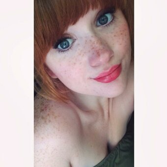 Vignedefleurs / weefieryfox Nude Leaks OnlyFans Photo 2