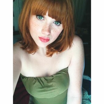 Vignedefleurs / weefieryfox Nude Leaks OnlyFans Photo 9