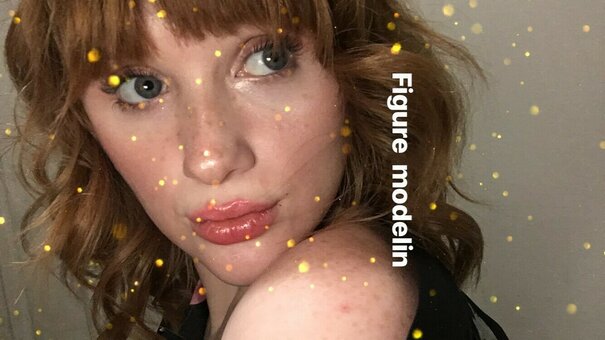 Vignedefleurs / weefieryfox Nude Leaks OnlyFans Photo 13