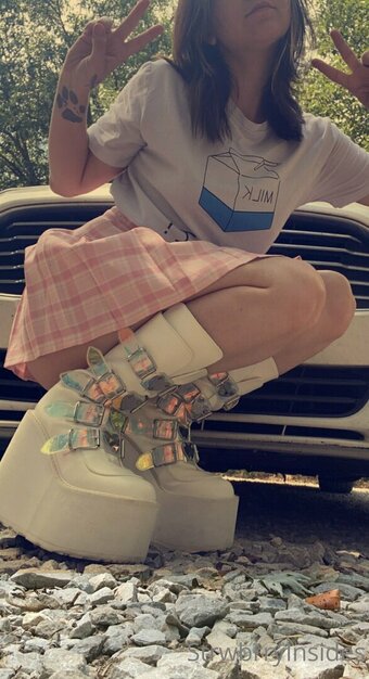 viinusflytrap Nude Leaks Photo 8