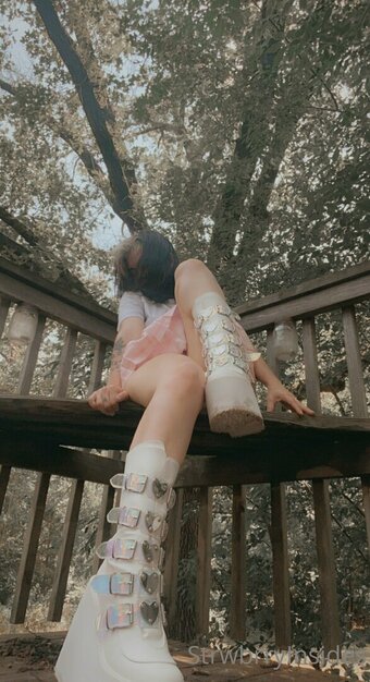 viinusflytrap Nude Leaks Photo 12