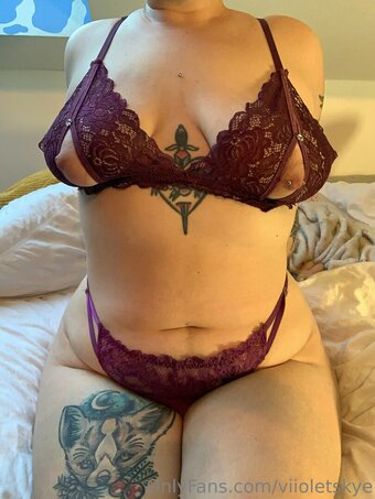 viioletskye Nude Leaks Photo 4
