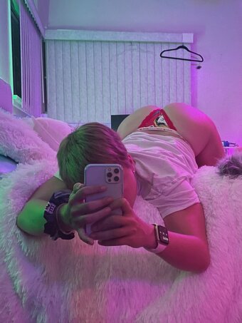 Vikachu7 / Vikadaruski Nude Leaks OnlyFans Photo 1