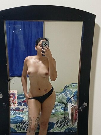vikoooooo / colombovenezolana Nude Leaks Photo 1
