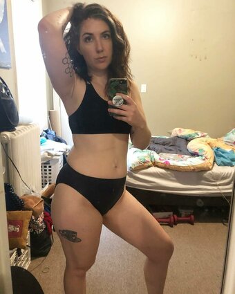 Viola Volta / violavolee / violavolta Nude Leaks OnlyFans Photo 2