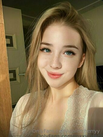 violetcherryy Nude Leaks Photo 27