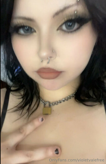 violetvalefree Nude Leaks Photo 12