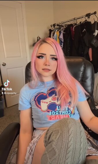 VIPeachy / vipeach / vipeachy_ Nude Leaks OnlyFans Photo 2