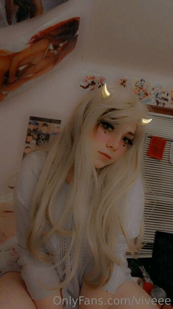 viveee Nude Leaks Photo 14