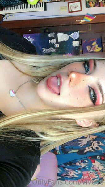 viveee Nude Leaks Photo 17