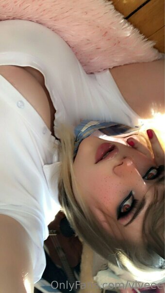 viveee Nude Leaks Photo 18