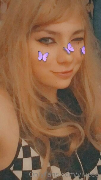 viveee Nude Leaks Photo 22