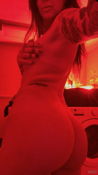 vixly Nude Leaks Photo 12