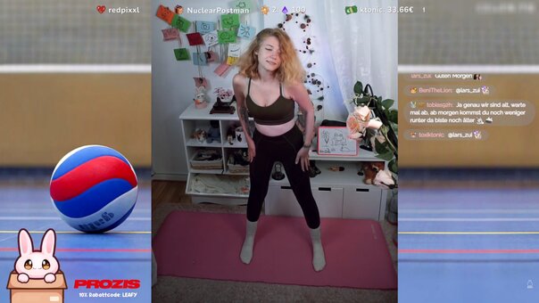 vleafnin / Littleloona Nude Leaks Photo 13