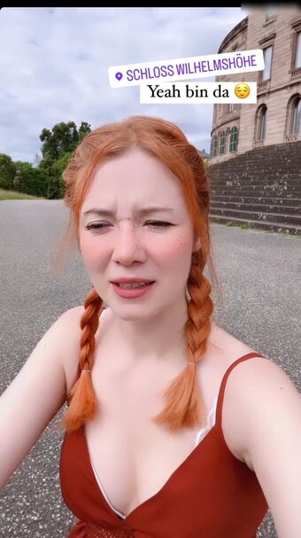 vleafnin / Littleloona Nude Leaks Photo 15