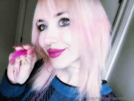 voidofvera Nude Leaks Photo 4