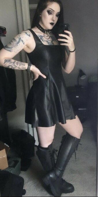 Voidvvitch / Toribiohazard Nude Leaks OnlyFans Photo 2