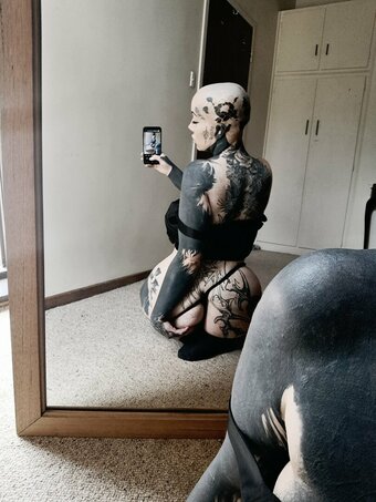 voncaskxt / von.casket Nude Leaks OnlyFans Photo 2
