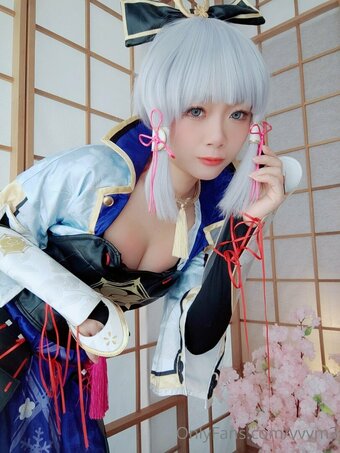 vvvm3 Nude Leaks Photo 2