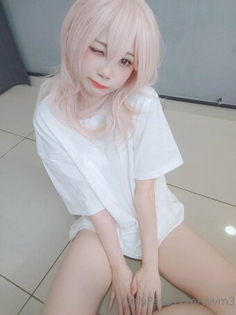 vvvm3 Nude Leaks Photo 4