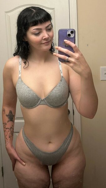Vydia_moth Nude Leaks Photo 7