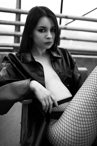 Wallflower / https: / tthewallflowerr / wallflower_A13 Nude Leaks Photo 29