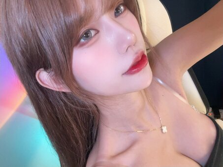 we8136 / suri_s2_ / 최솜이 Nude Leaks Photo 1