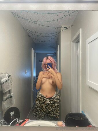 weakend Nude Leaks Photo 2