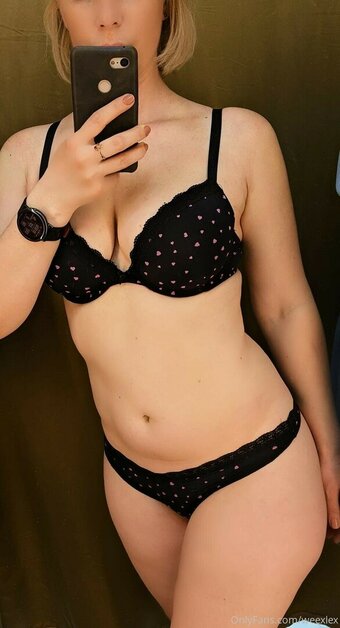 weexlex / lexi_weege Nude Leaks OnlyFans Photo 1