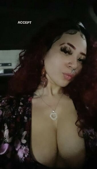 Weirdly.gin / https: / lovelygin / weirdlygin Nude Leaks OnlyFans Photo 4