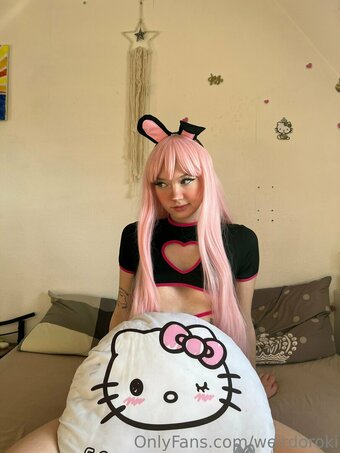 weirdoroki Nude Leaks Photo 9